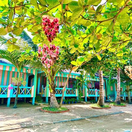 Simone Rabbit Island Hotel Kep Exterior photo